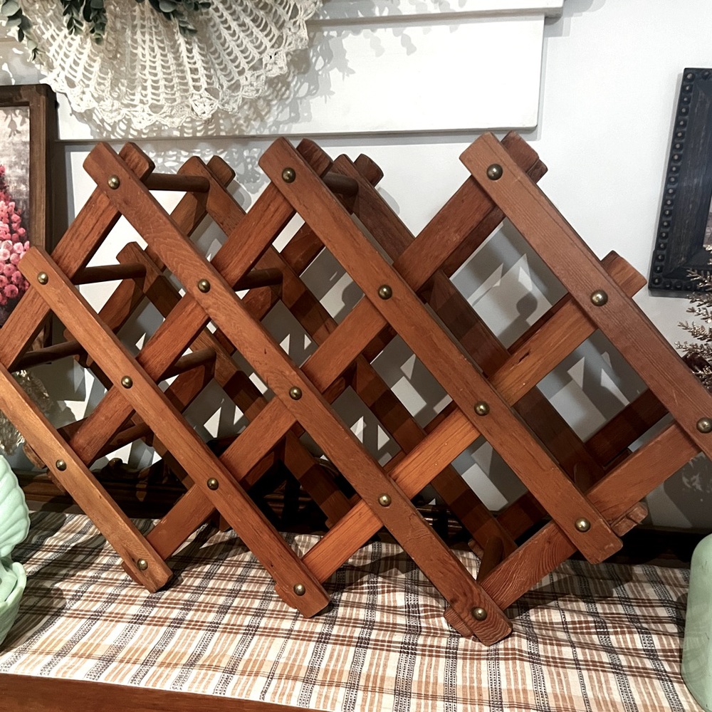 Vintage Expandable Wine Rack